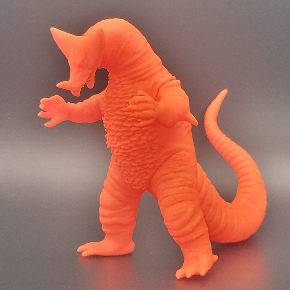 ソフビレガシー「ゴモラ」ソフビ製未塗装組み立て済み完成品